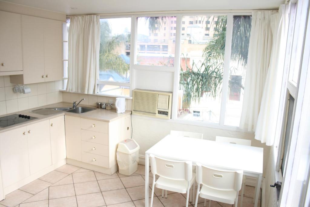 Glenelg Beach Hostel Quarto foto